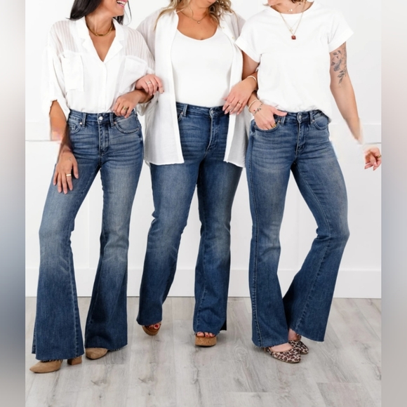 Judy Blue Full Size Medium Rise Tummy Control Destroy Flare main image 1